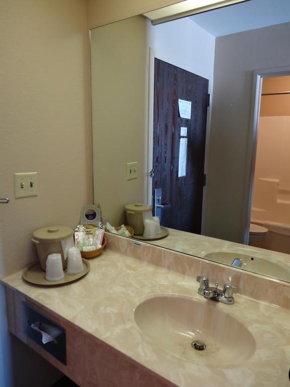 Briarwood Inn - Sparta Екстер'єр фото