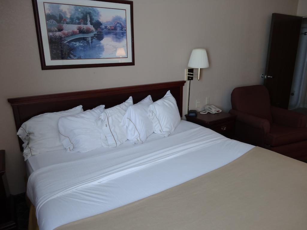 Briarwood Inn - Sparta Номер фото