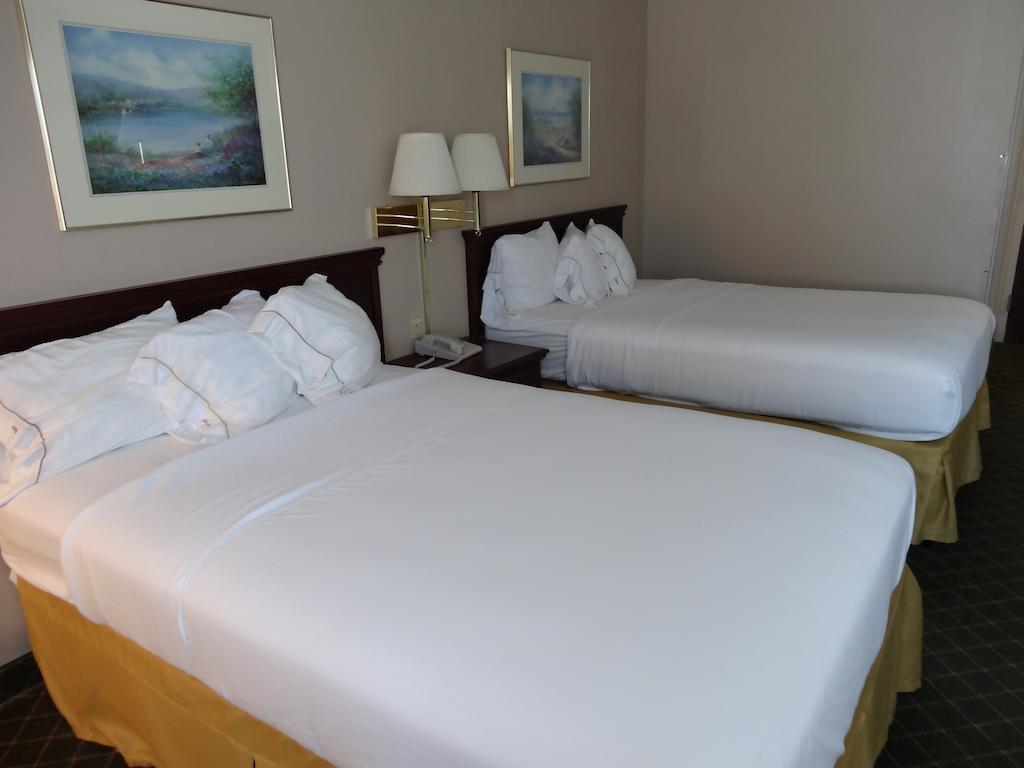 Briarwood Inn - Sparta Номер фото