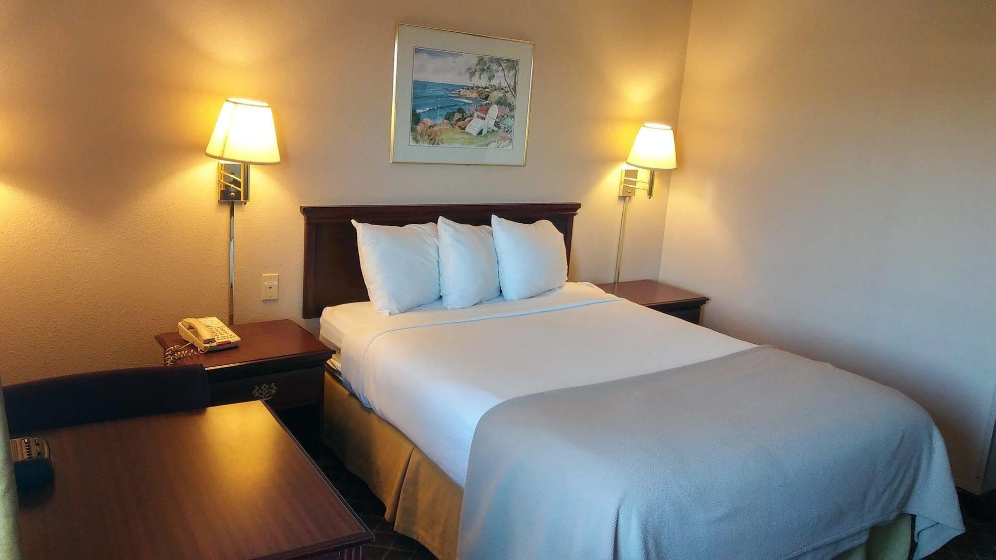 Briarwood Inn - Sparta Екстер'єр фото