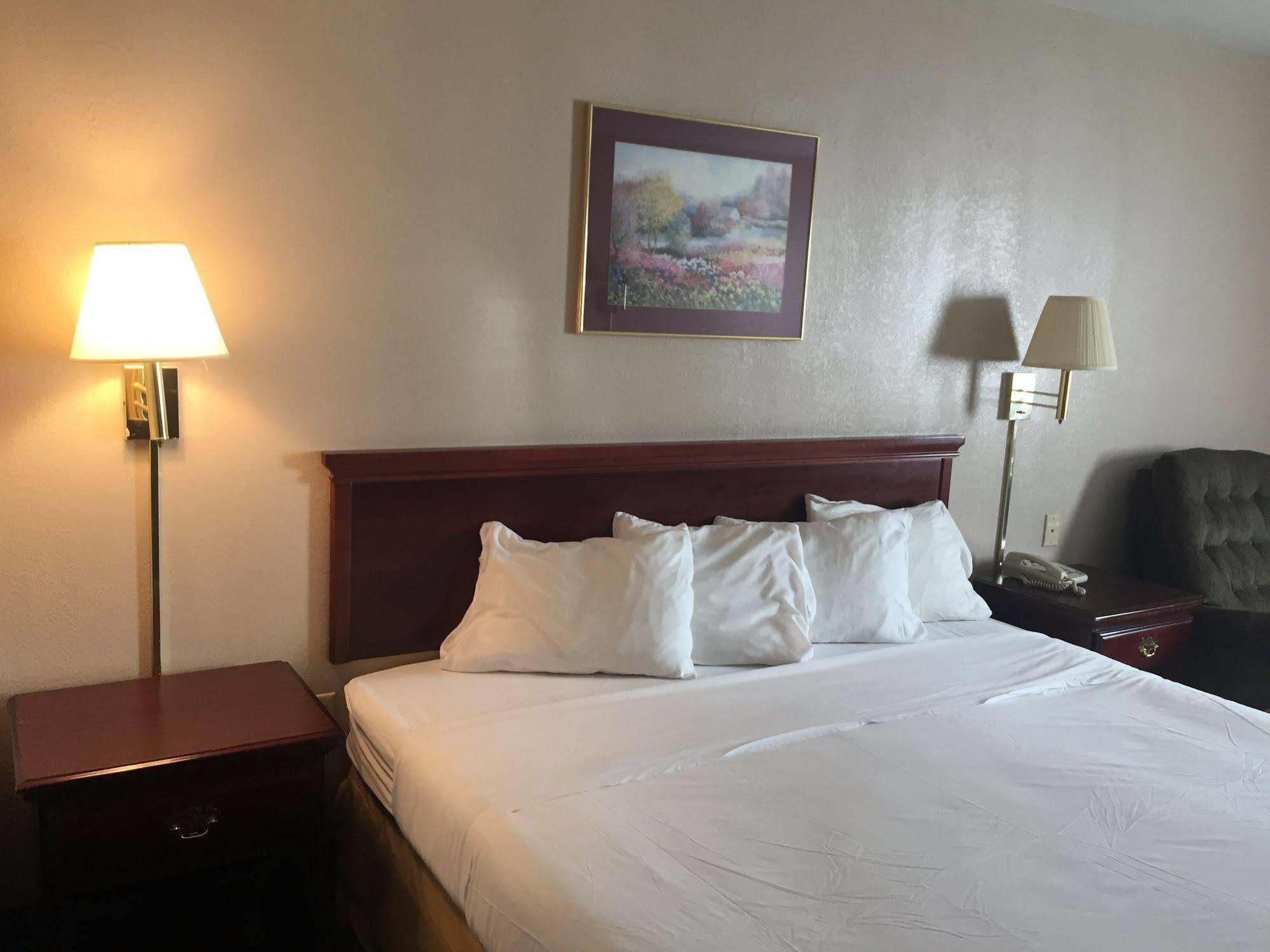 Briarwood Inn - Sparta Екстер'єр фото