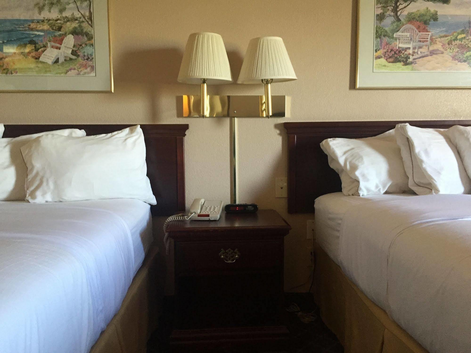 Briarwood Inn - Sparta Екстер'єр фото